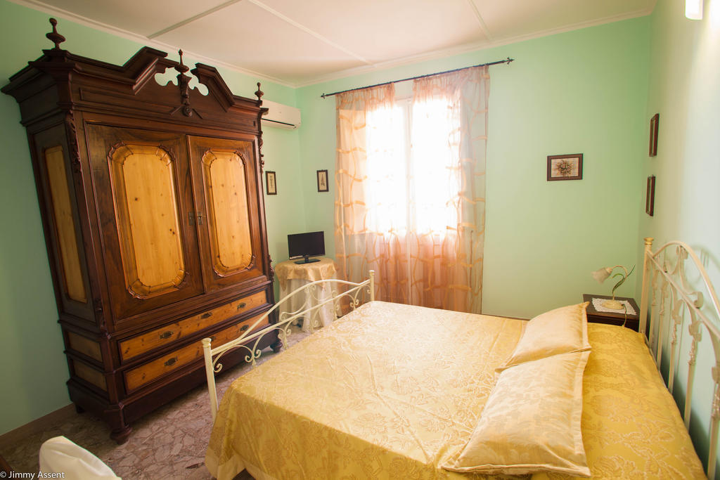 Hotel Sassari-In Habitación foto