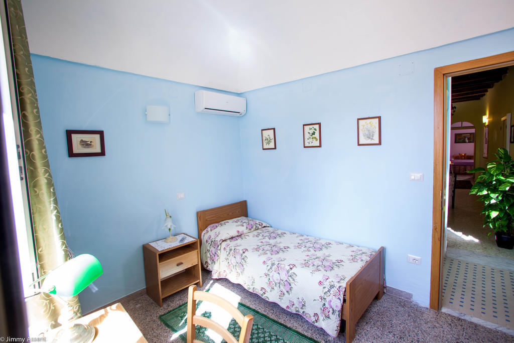 Hotel Sassari-In Habitación foto